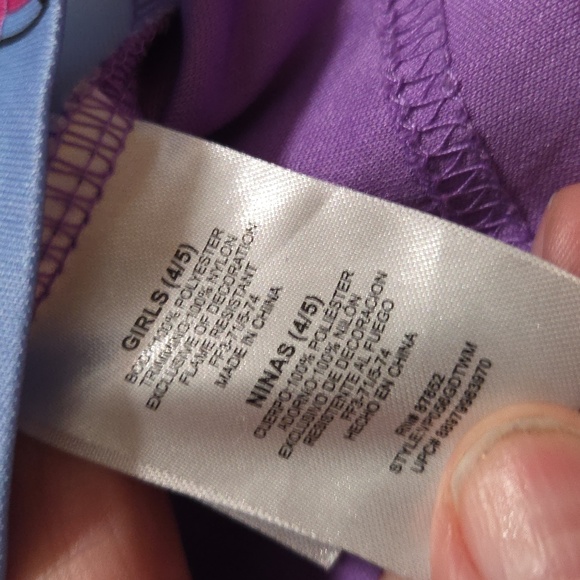 DISNEY VAMPIRINA NIGHTGOWN - Picture 3 of 4